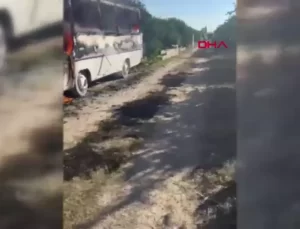 Kozan’da Narenciye İşçilerini Taşıyan Midibüs Yandı