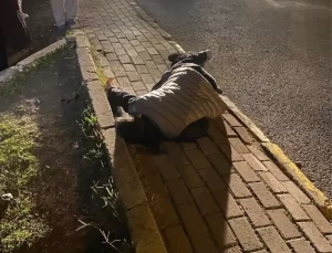 Küçükçekmece’de Silahlı Kavga: 14 Yaşındaki Çocuk Hayatını Kaybetti