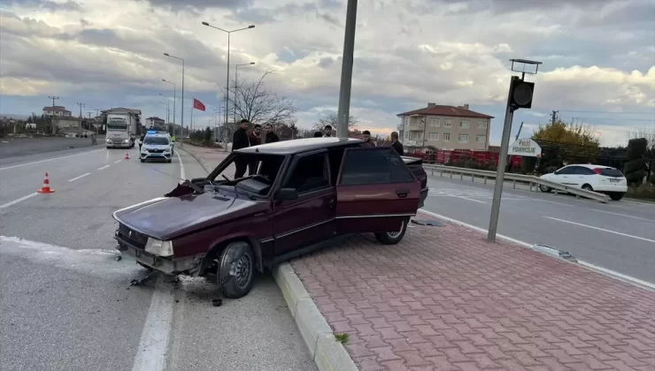 Kulu’da Trafik Kazası: Sürücü Yaralandı