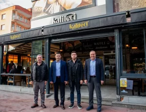 Kuşadası Belediye Başkanı Ömer Günel, Trafik Kazasından Zarar Gören Fırına Ziyaret Gerçekleştirdi