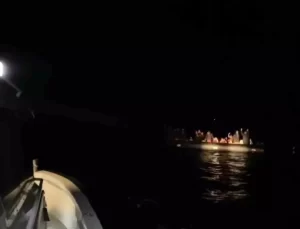 Kuşadası’nda 28 Düzensiz Göçmen Kurtarıldı