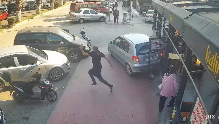 Kuşadası’nda Kafe’ye Araç Girdi: 4 Yaralı