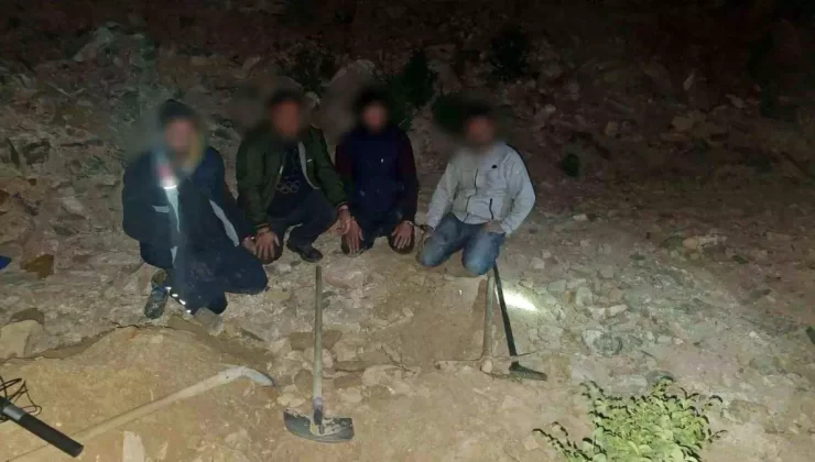 Kuyucak’ta Kaçak Kazı Yapan 5 Şüpheli Yakalandı