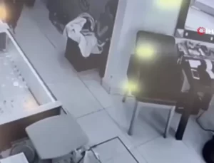 Kuyumcudan Altın Çalan İki Şüpheli Tutuklandı