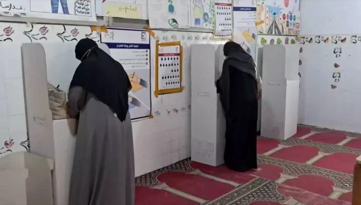 Libya’da İlk Belediye Seçimleri Sürüyor