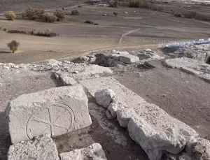 Listra Antik Kenti’nde Kilise ve Mezarlar Bulundu