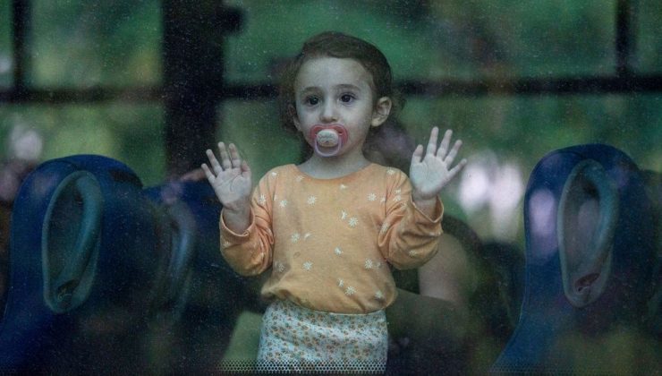 Lübnan’da sivillerin göçü başladı: “Ateşkese rağmen evinize dönmeyin”