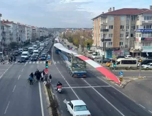 Lüleburgaz’da Dev Rüzgar Türbinleri Taşınıyor