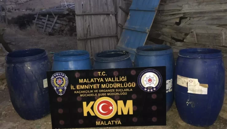 Malatya’da Eş Zamanlı Baskınlarda 4 Bin 696 Litre Kaçak İçki Ele Geçirildi