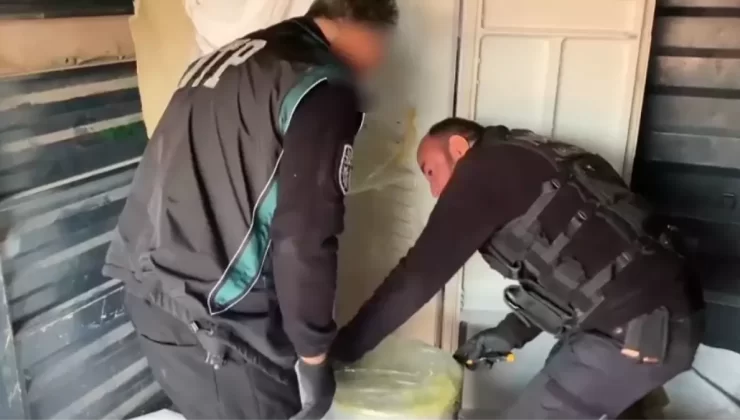 Malatya’da Kamyonette Uyuşturucu Ele Geçirildi, 3 Şüpheli Tutuklandı