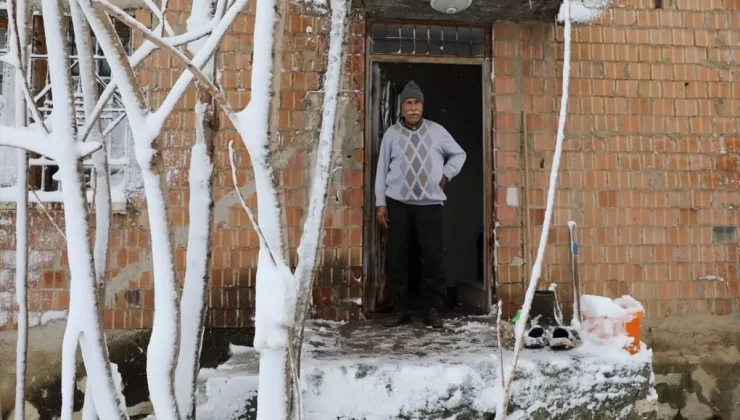 Malatya’da Karla Mücadele: 184 Mahallenin Yolu Açıldı