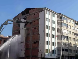 Malatya’da Yıkım Çalışmaları Hızlandı