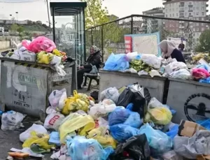 Maltepe’de işçiler grev kararı aldı, sokaklarda çöp yığınları oluştu