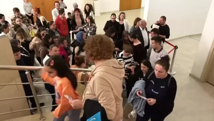 Manavgat Belediyesi Kent Tiyatrosu’ndan ‘Bilime Engelsiz Seyahat’ Prömiyeri