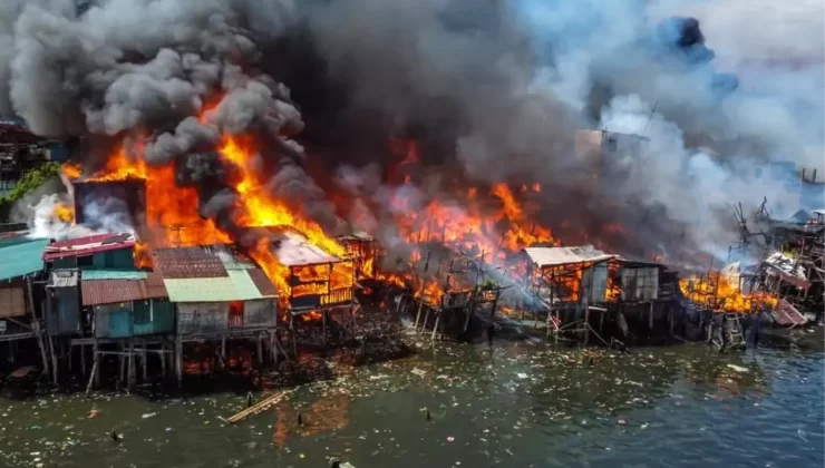 Manila’da Büyük Yangın: 2000 Aile Evsiz Kaldı