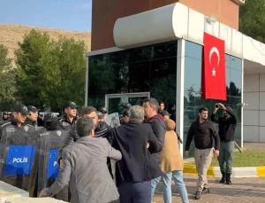 Mardin Büyükşehir Belediyesine Kayyum Ataması Sonrası Gerginlik