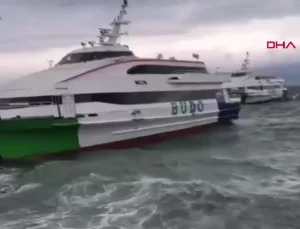 Marmara’da Fırtına Deniz Ulaşımını Olumsuz Etkiledi