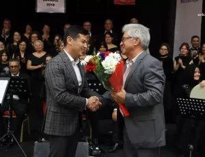 Marmaris’te Öğretmenler Günü’nde Kitaplı Konser Etkinliği