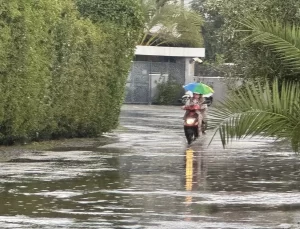 Marmaris’te Sağanak Yaşamı Olumsuz Etkiledi