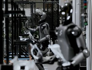 Mavi yakalılar tehlikede: BMW’de çalışan insansı robot artık 4 kat hızlı