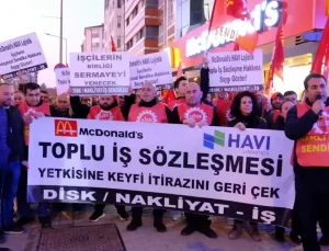 McDonald’s Önünde Eylem