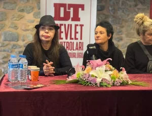 Medea-Material Prömiyeri Yarın