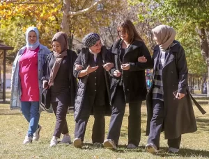 Meme Kanserini Yenen Kadından Destek Hareketi