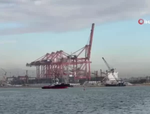 Mersin Açıklarında Yan Yatan Geminin Kurtarılması