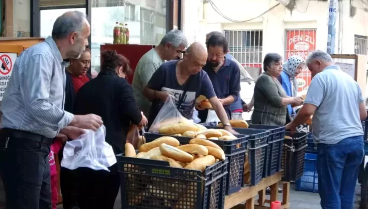 Mersin’de Ekmek Rekabeti İzdiham Yarattı