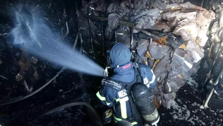 Mersin’de Tekstil Atölyesi Yangınında Zarar Büyüdü