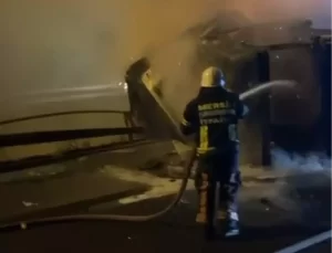 Mersin’de TIR Kazası: Şoför Hayatını Kaybetti