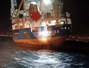 Mersin’deki Yan Yatan Gemide Sorun Çözüldü