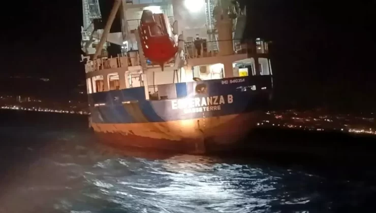 Mersin’deki Yan Yatan Gemide Sorun Çözüldü