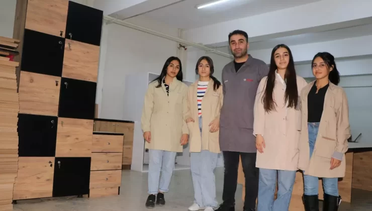 Meslek Lisesi Öğrencileri Fabrika Gibi Çalışarak 5 Milyon Lira Ciro Elde Ediyor