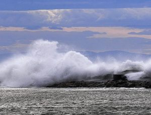 Meteoroloji’ye göre yarın Marmara Denizi’nde fırtına bekleniyor