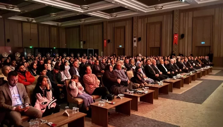 Midyat’ta Öğretmenler Günü Tiyatrosu