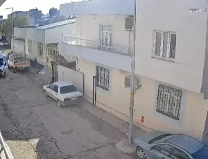 Minibüsün Çarptığı 4 Yaşındaki Çocuk Hayatını Kaybetti