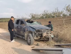 Mudanya’da Zeytin İşçilerini Taşıyan Kamyonet Takla Attı