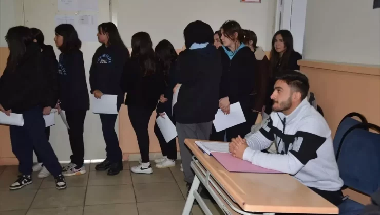 Muş’ta Skolyoz Taraması Başlatıldı