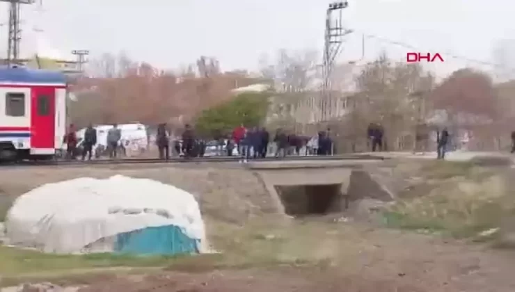 Muş’ta Yolcu Treni Kazası: Sürücü Hayatını Kaybetti