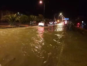 Nazilli’de Şiddetli Yağışlar Su Baskınlarına Neden Oldu