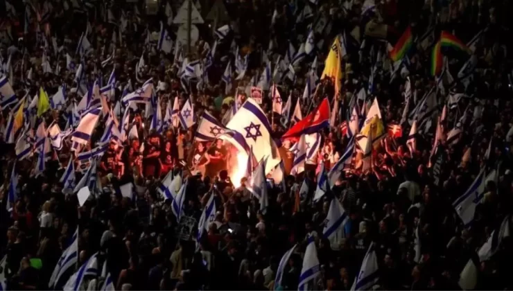 Netanyahu’nun Savunma Bakanı Gallant’ı Görevden Alması Protesto Ediliyor