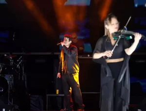 Norm Ender Antalya’da Hayranlarıyla Buluştu