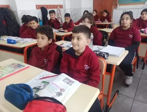 Öğrenciler Ders Başı Yaptı