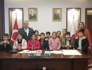 Öğrencilerden Kaymakam ve Belediye Başkanı’na Ziyaret