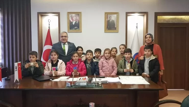 Öğrencilerden Kaymakam ve Belediye Başkanı’na Ziyaret