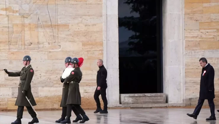 Öğretmenler Günü’nde Anıtkabir Ziyareti