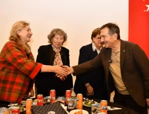 Öğretmenler Günü’nde Emekli Öğretmenlerle Bir Araya Geldiler