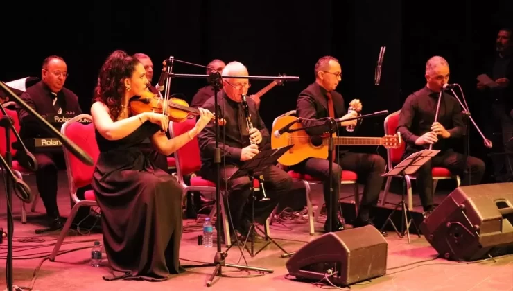 Öğretmenler Korosu Stres Atıyor