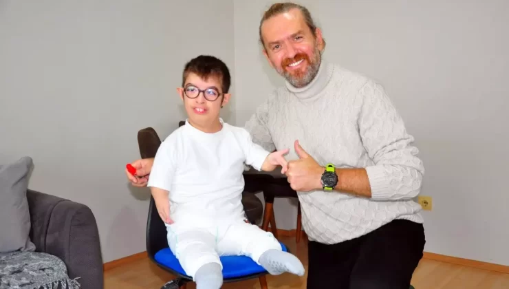 Okula gidemeyen Roberts sendromlu Muhammed’e evinde eğitim